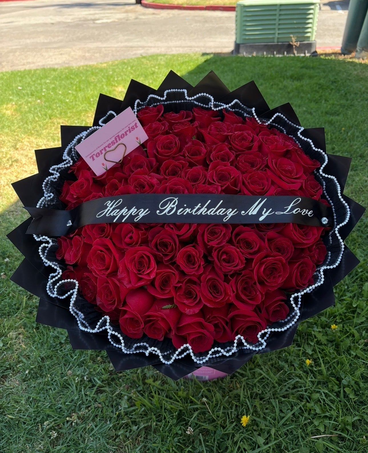 75 red roses