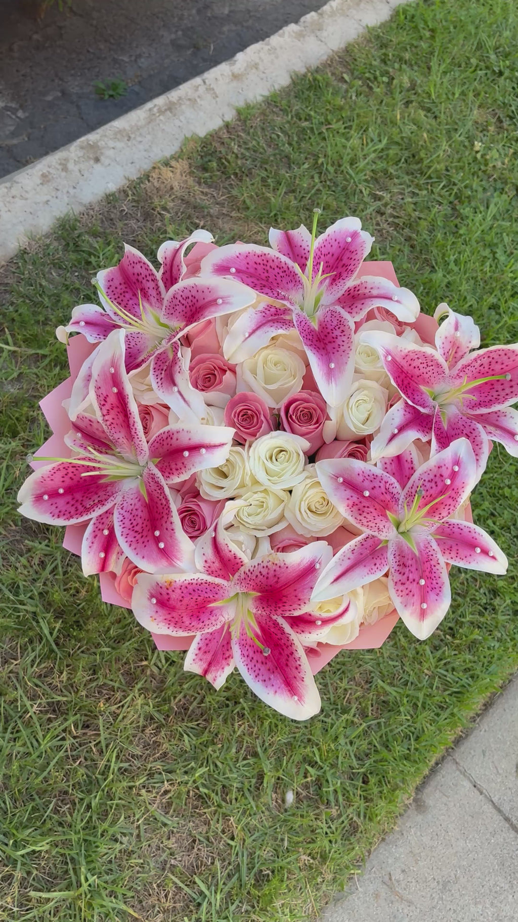 Viral lilies bouquet