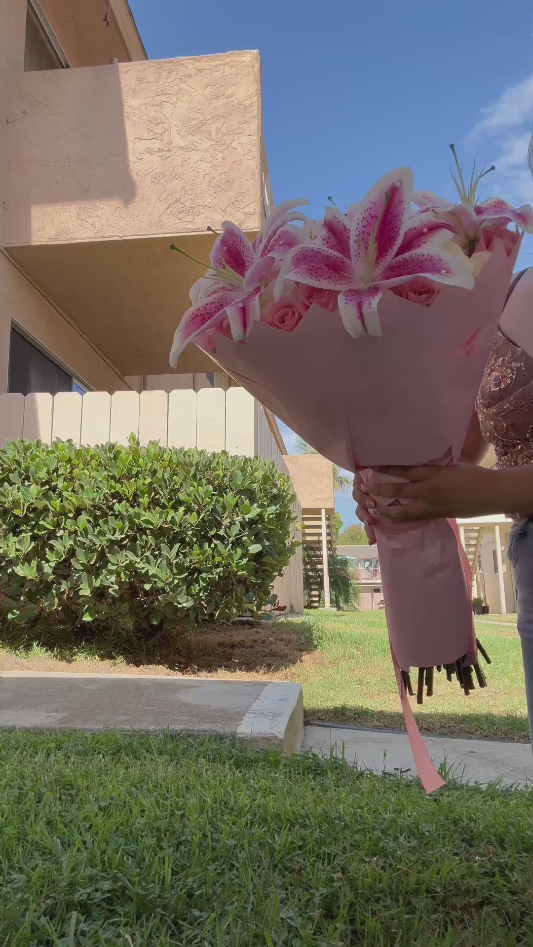 Viral lilies bouquet